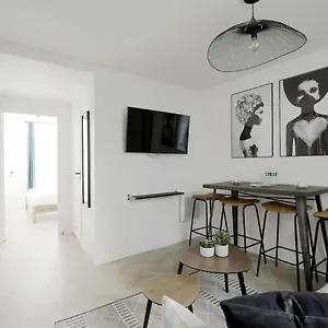 Enchanting Parisian Apartamento París