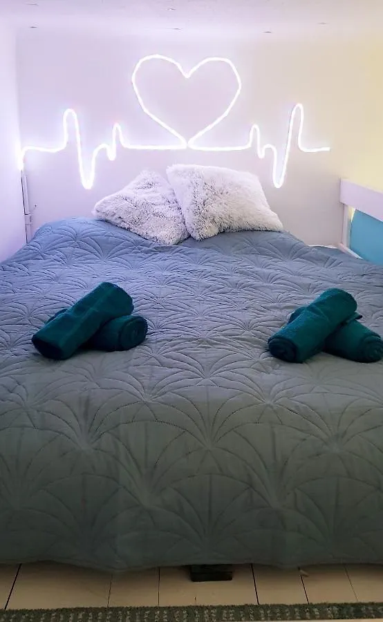 Sunny Dots Apartment - Free Parking! Будапешт Венгрия